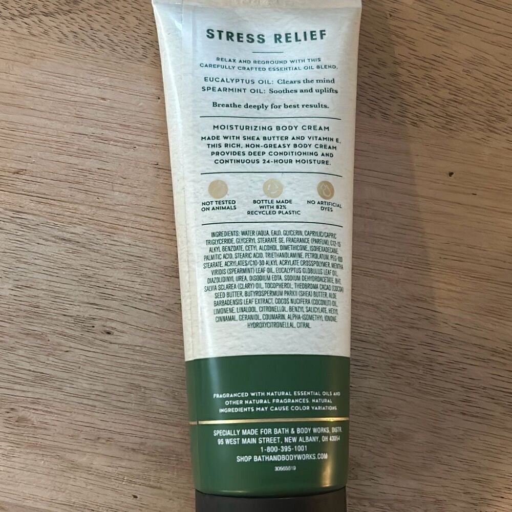 Bath & Body Works aromatherapy eucalyptus and spearmint stress relief moisturizi - Picture 3 of 4